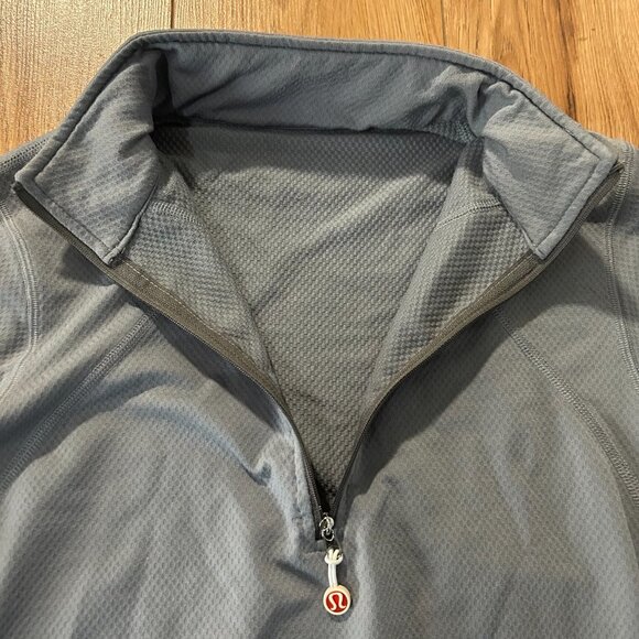 Vintage Lululemon Grey 1/4 Zip Pullover Running Shirt Pocket Size 8 - Picture 4 of 8